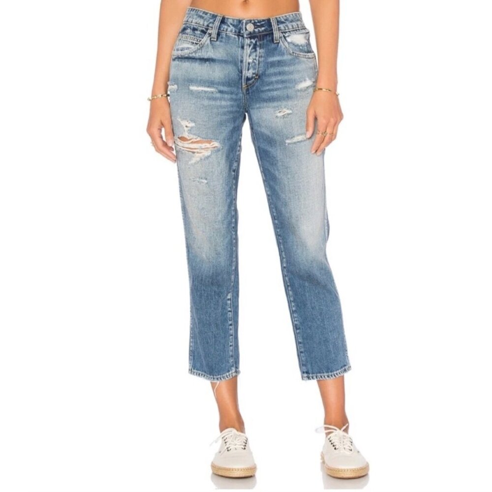 NWOT AMO Tomboy Crop First Love Distressed Jeans